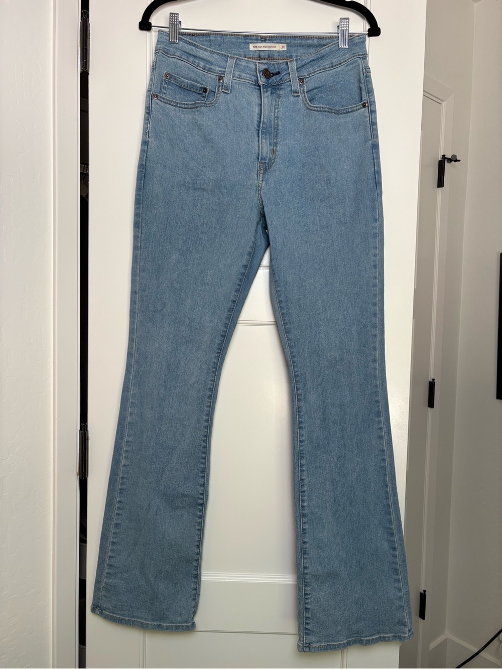 Levi's 725 High Rise Bootcut Light Wash (30)